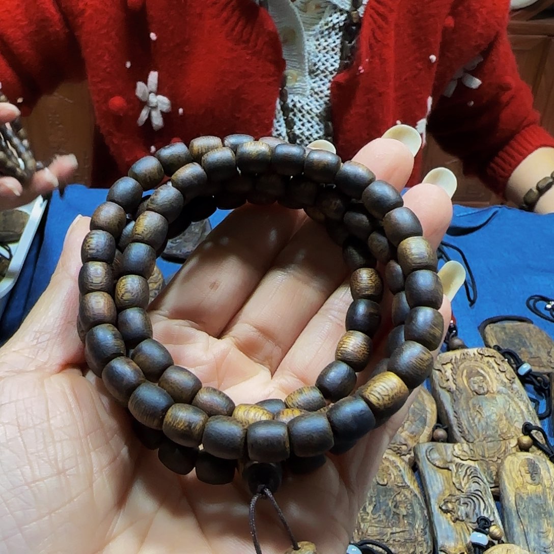 羊***君沉香沉香碎屑海南奇楠蓝宝石老料苹果珠27克