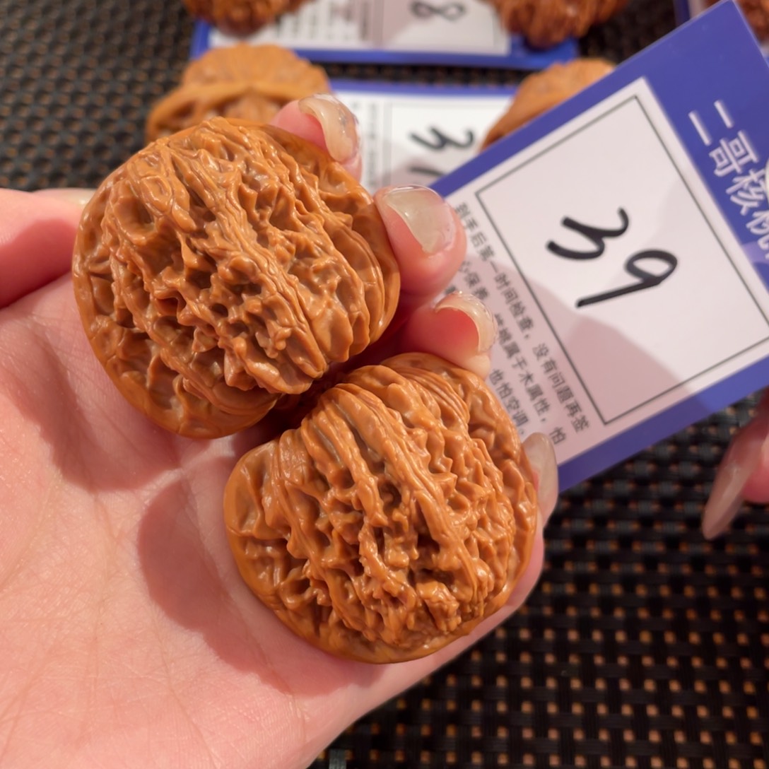 文玩核桃把件39号40尺楼