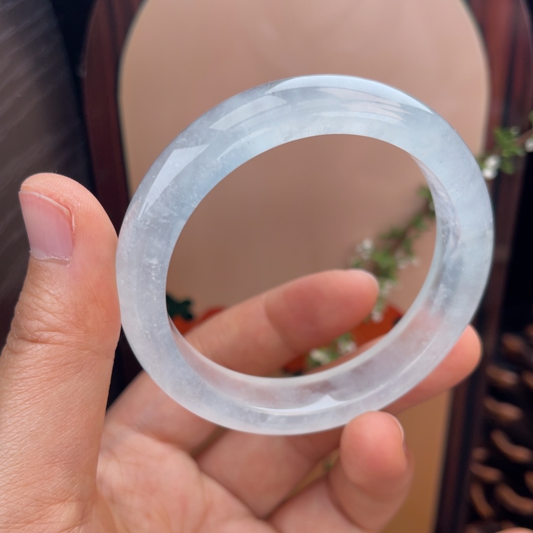 翡翠手镯未镶嵌正圈