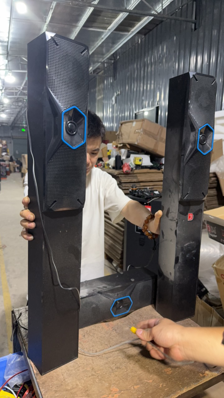 9新  两个中置➕一个环绕，不包邮，裸机