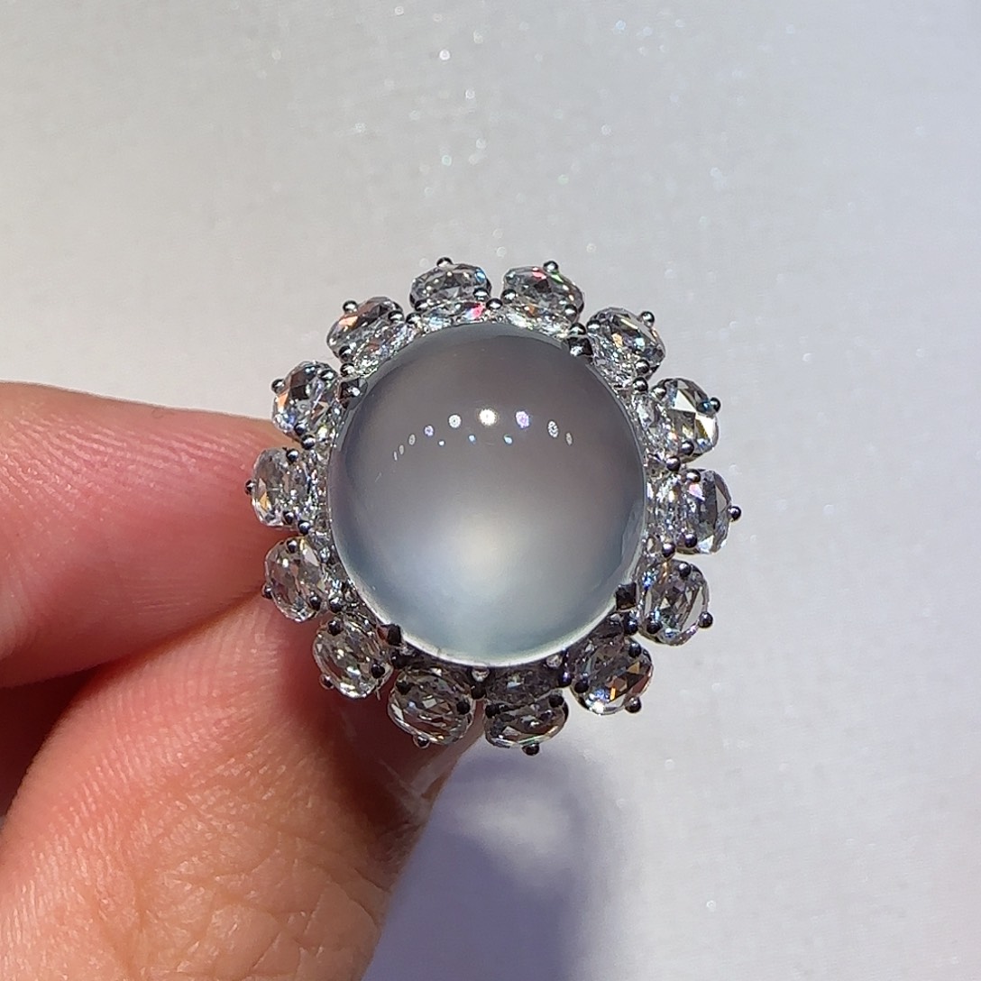 翡翠戒指18K金镶嵌戒指