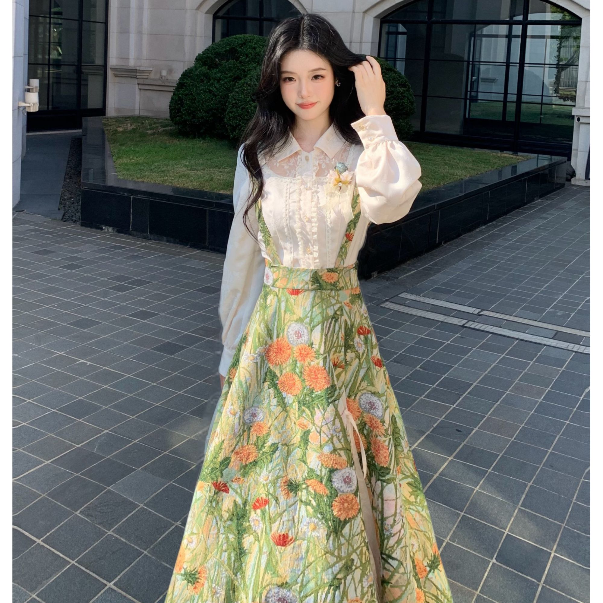 Blovelan梦境边缘 法式镂空领口精致百搭衬衫+油画感高腰背带裙