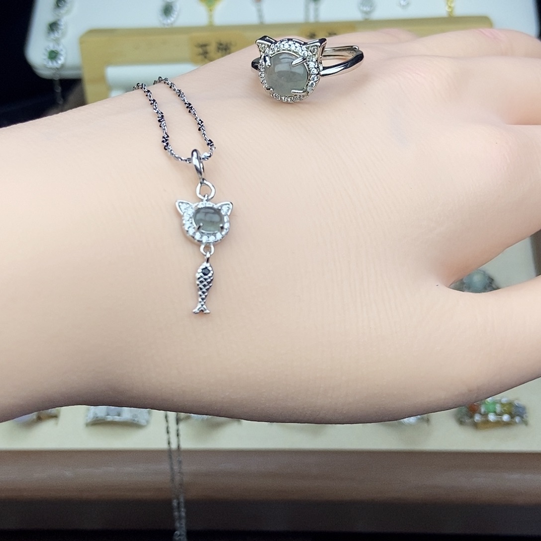 翡翠银S925镶嵌吊坠(不含链)一套乌鸡