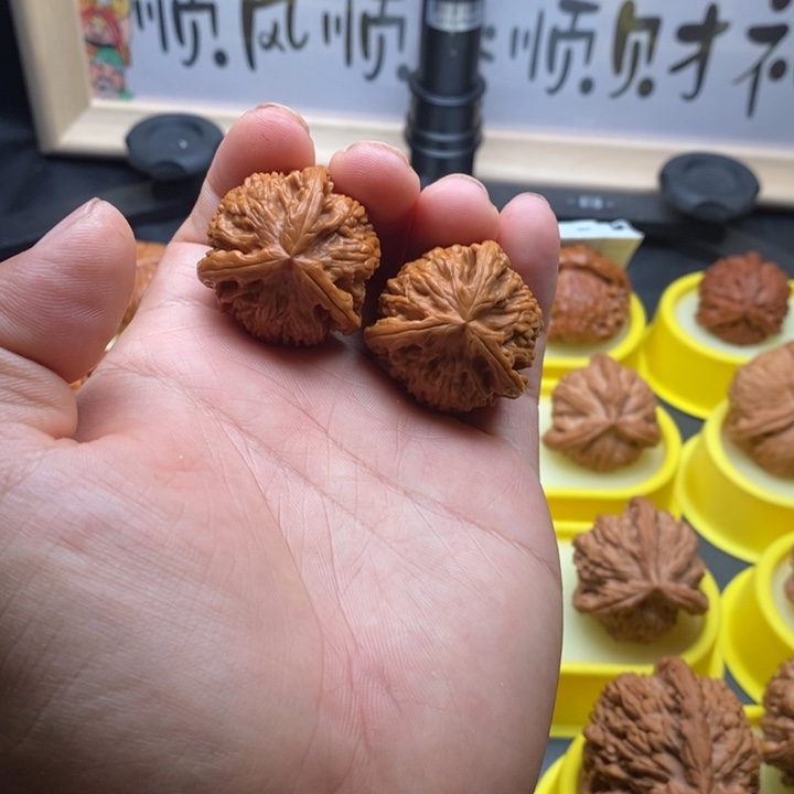 把件文玩核桃文山奔