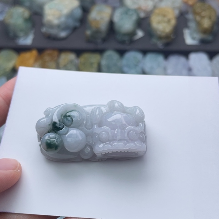 翡翠颈饰未镶嵌貔貅