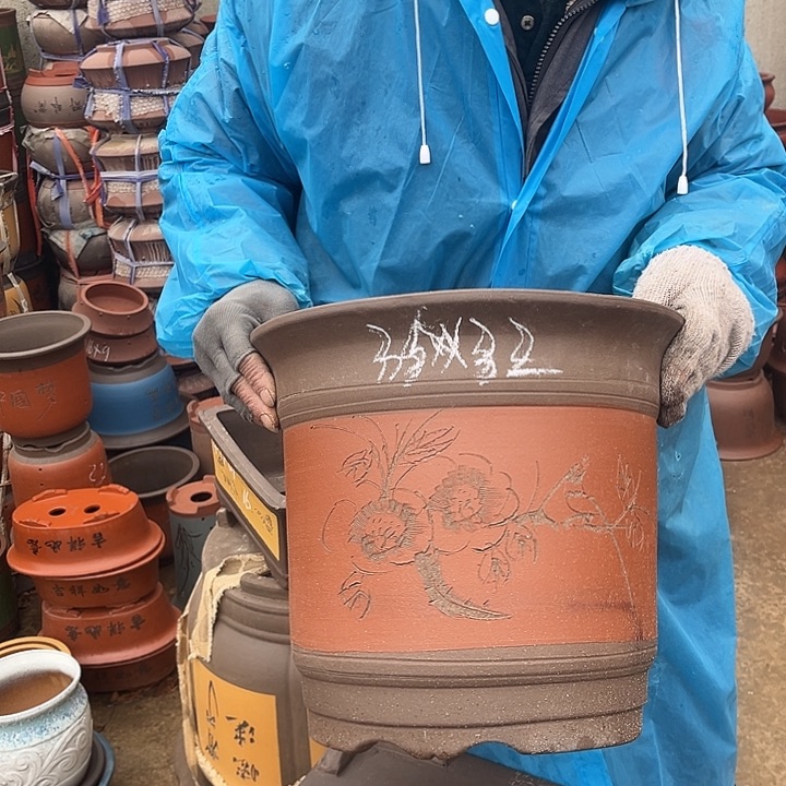 紫砂紫砂花盆和一