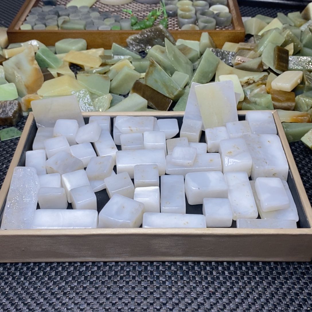 和田玉（糖玉）珠宝半成品未镶嵌