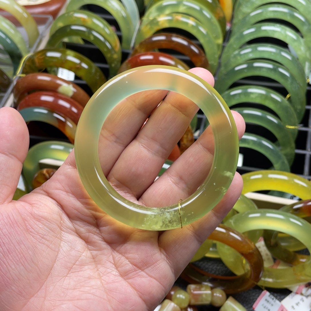 未镶嵌蛇纹石玉手镯