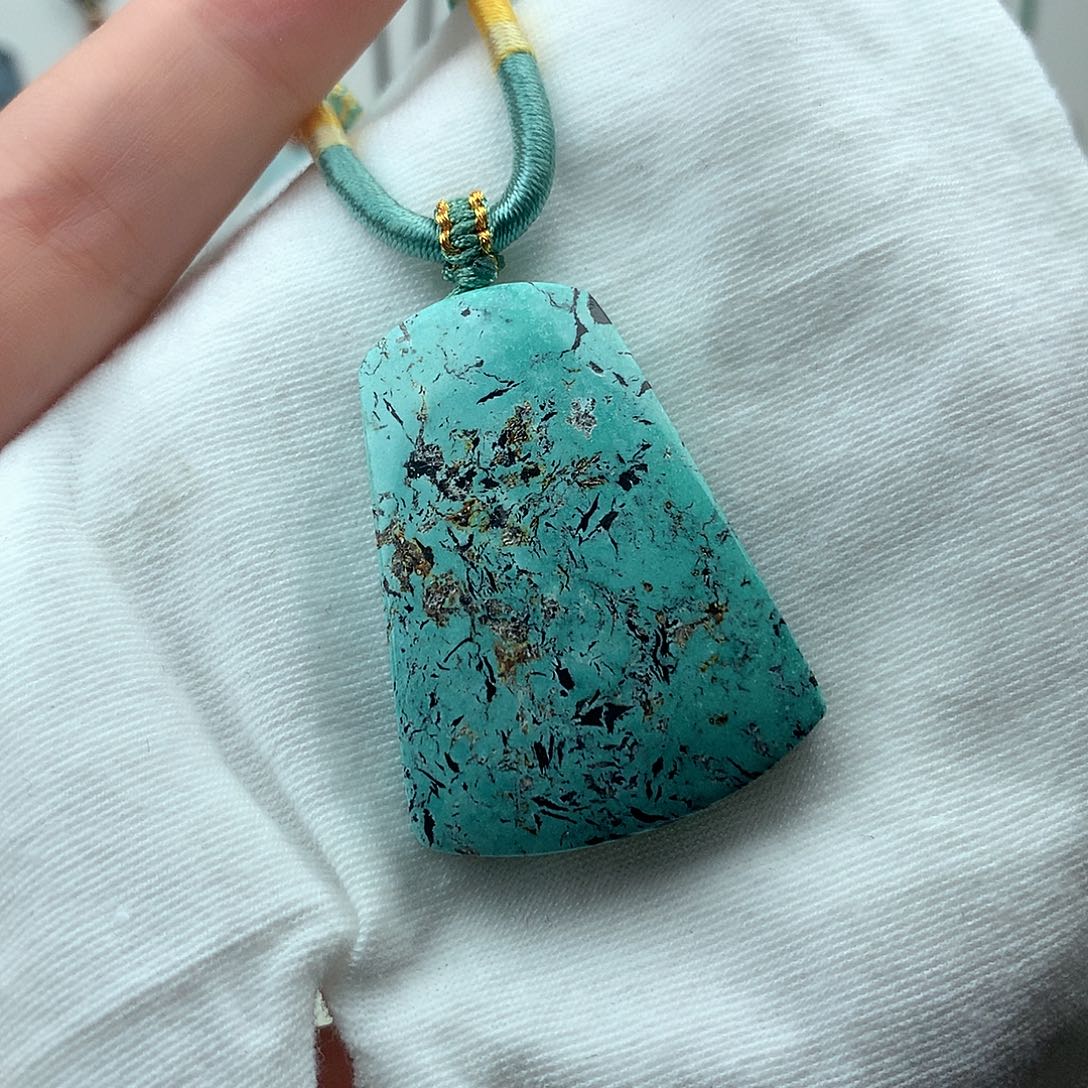 F***心绿松石未镶嵌珠宝奇石