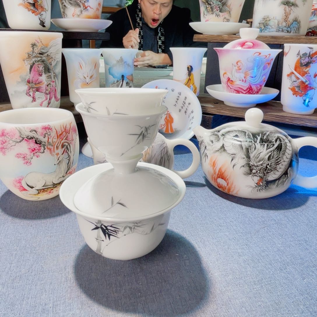 手绘咯啦咯哦哦哦哟哟哟