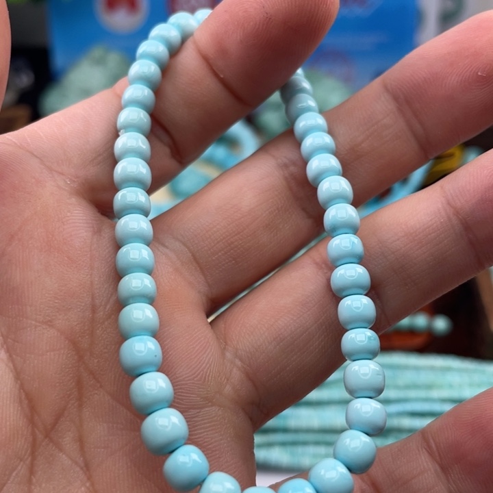 绿松石颈饰未镶嵌