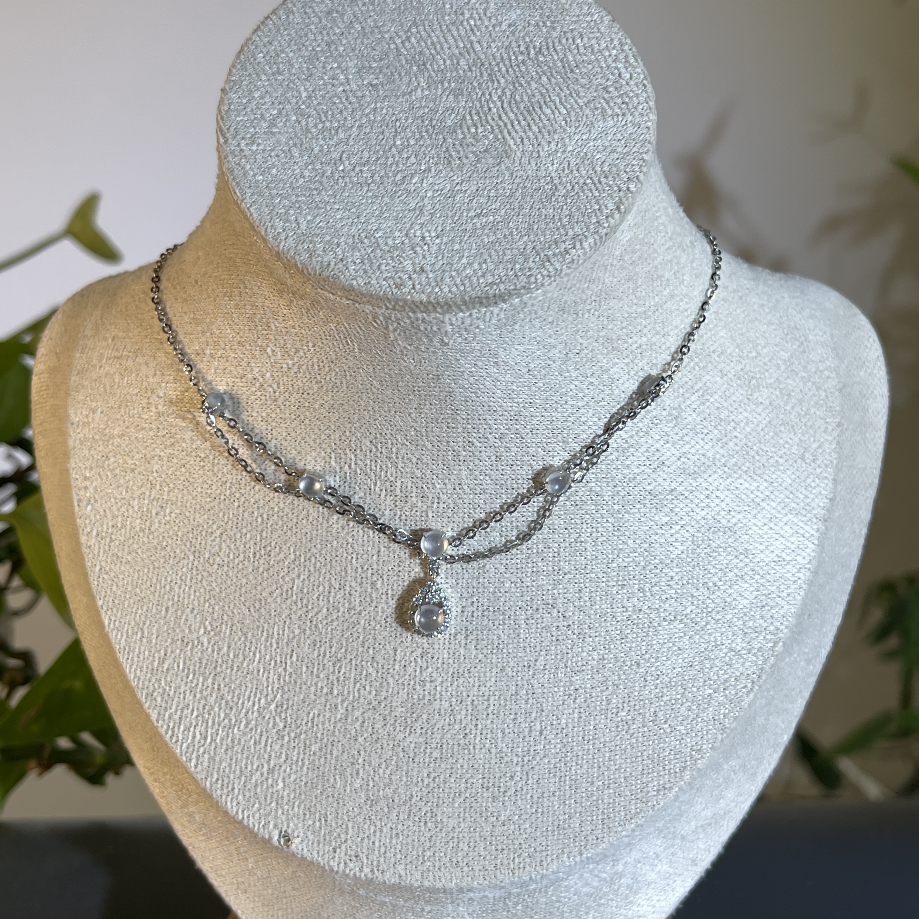 JGB21-140  天然缅甸A货翡翠   18K含钻镶嵌蛋面套链