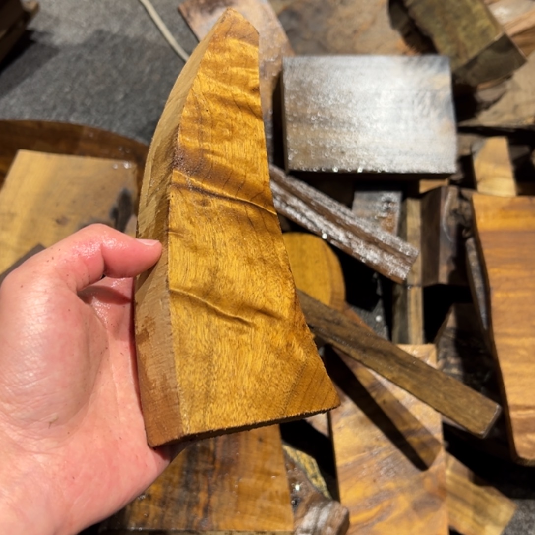 我***旅阴沉木金丝楠阴沉木原材料