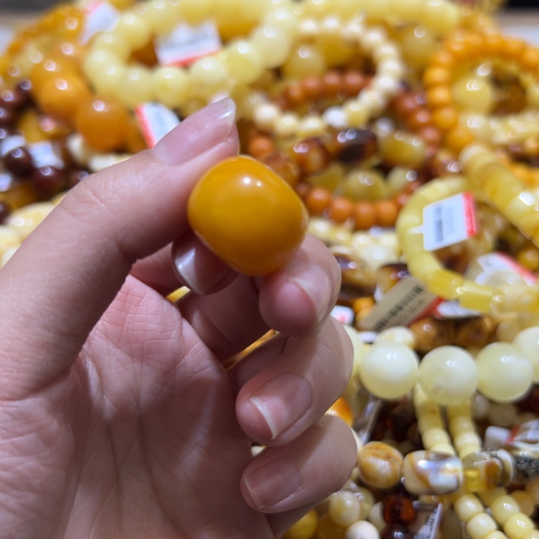 琥珀珠宝奇石未镶嵌