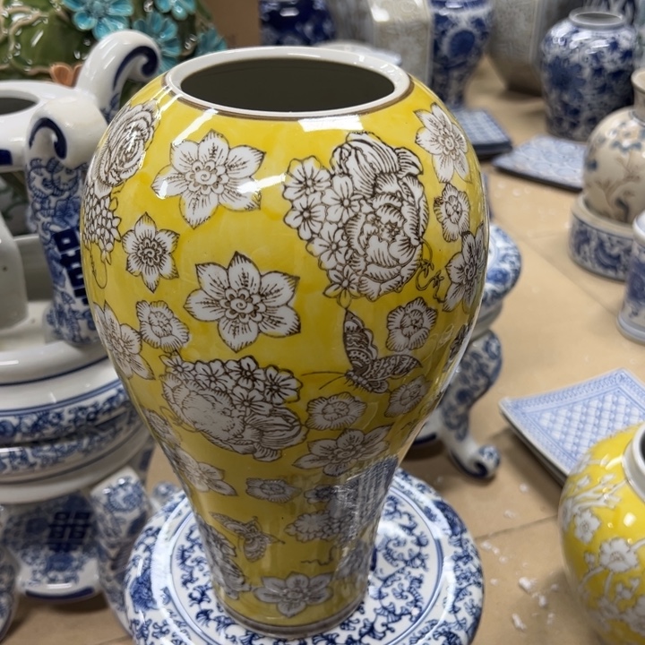 瓷片微瑕。。。。。。。。。。。。。。