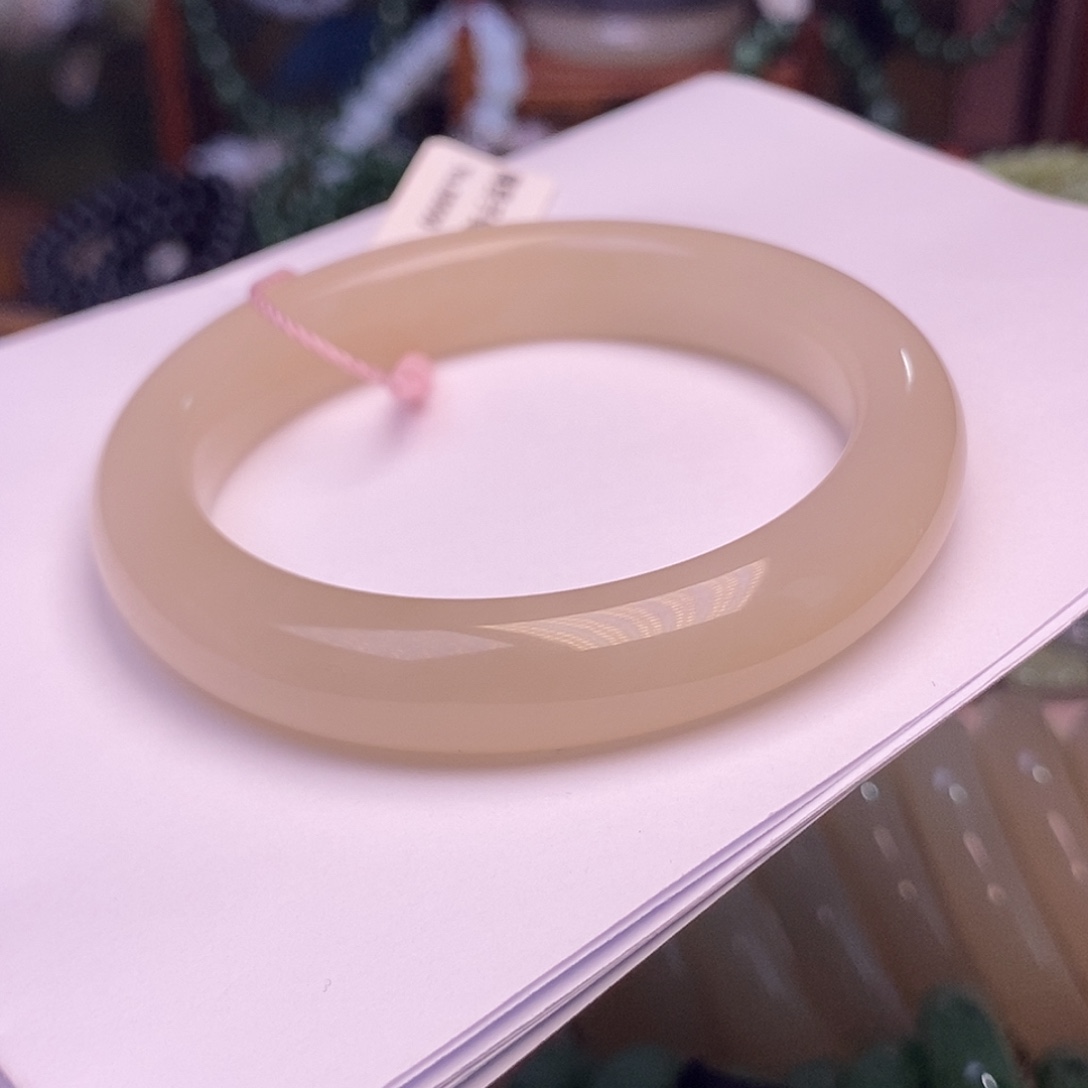 和田玉未镶嵌颈饰浓藕粉老矿料正圈手镯56.8