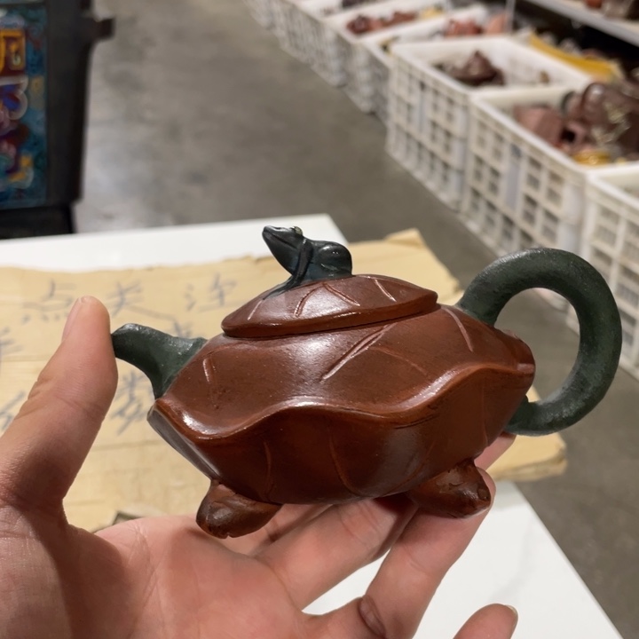 老厂紫砂壶一件？