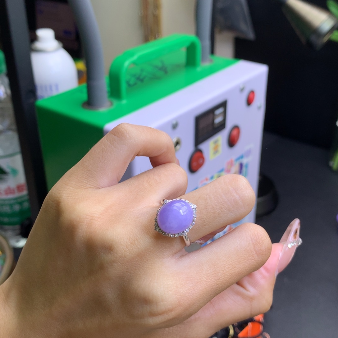 小***呀翡翠18K金镶嵌颈饰