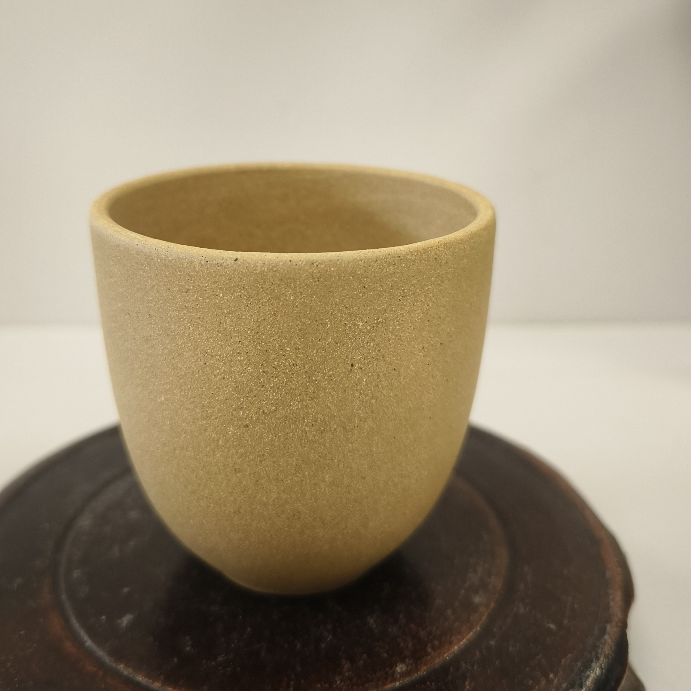 《主人杯》半手工一100cc宜兴紫砂杯，各2个。