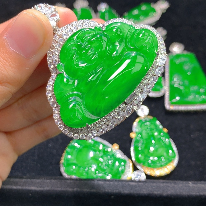 翡翠颈饰银S925镶嵌姜*七一个