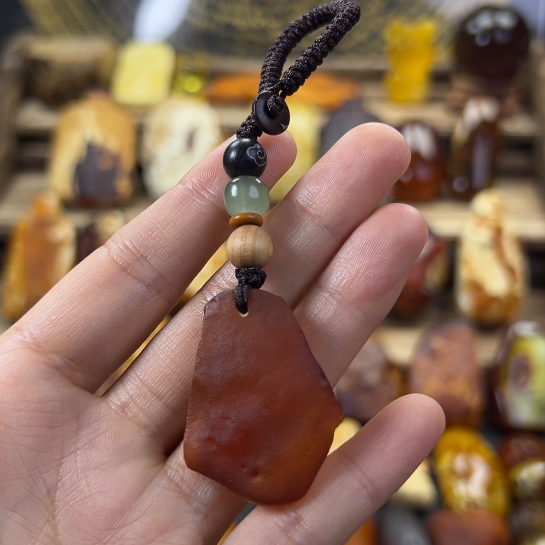 琥珀裸石未镶嵌琥珀