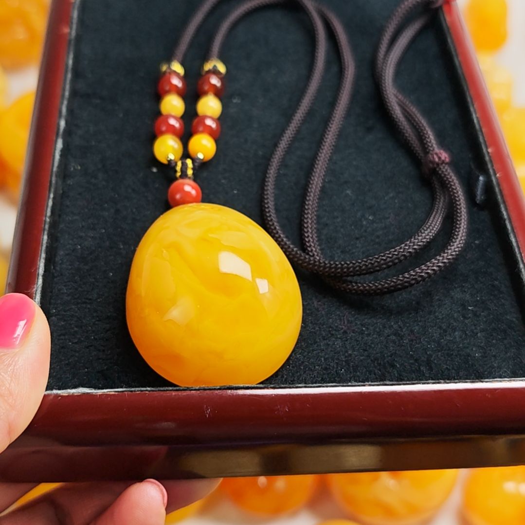 蜜蜡吊坠(赠链)未镶嵌