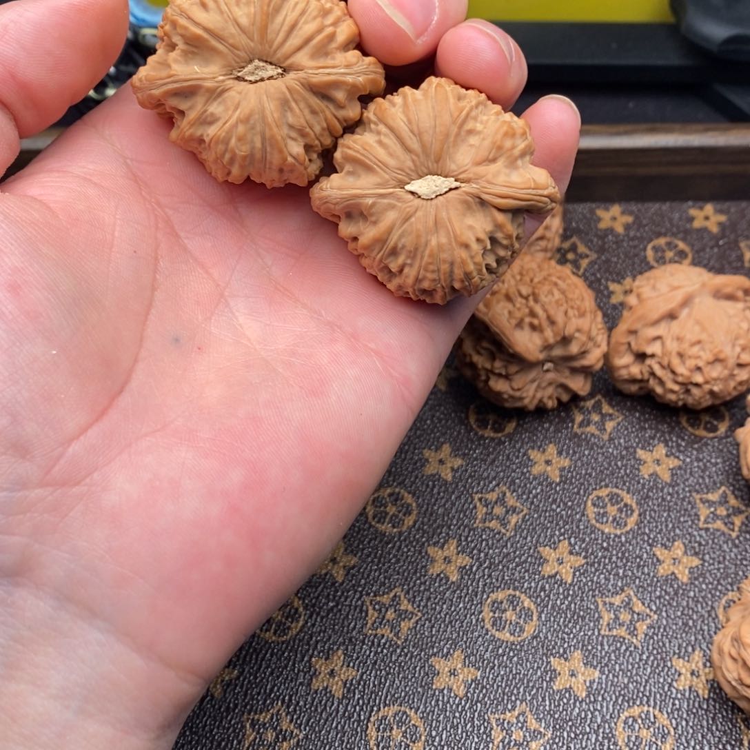 45全品粗棱闷白狮子头