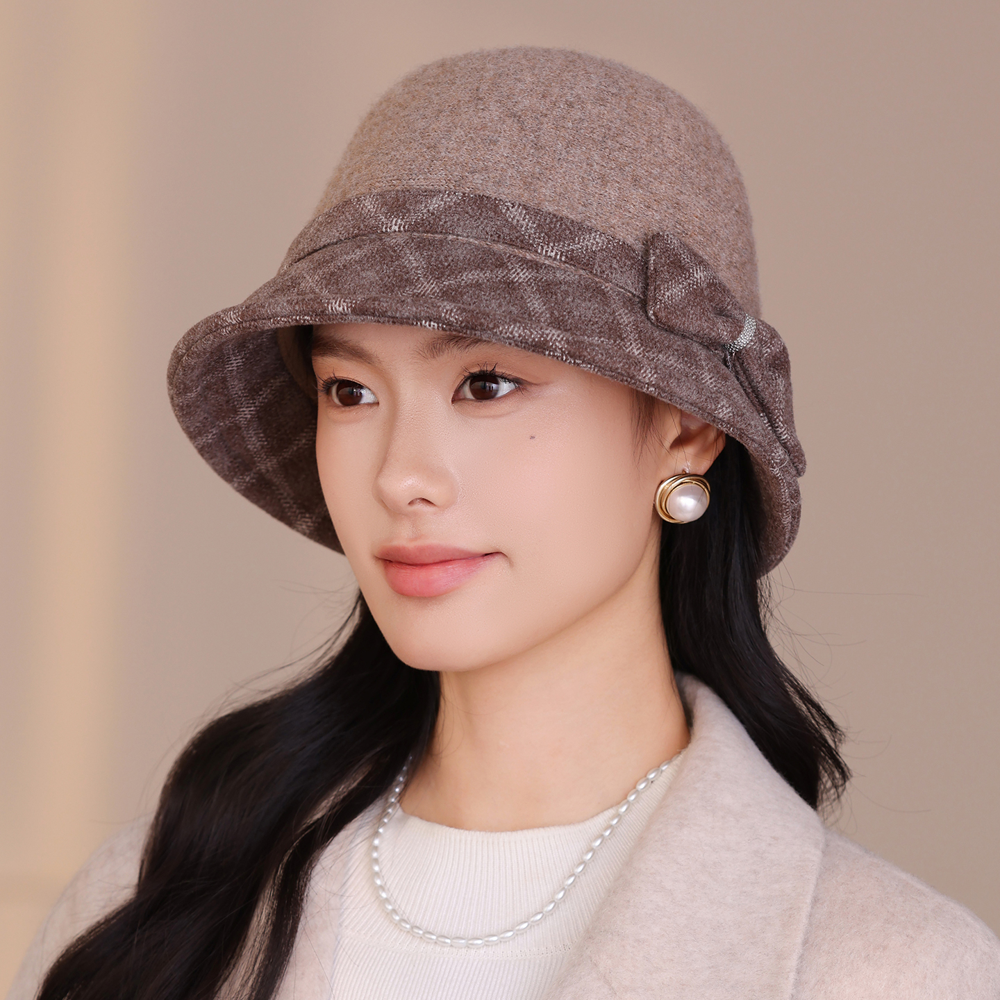 秋冬羊毛呢帽子法式显脸小洋气中老年人妈妈奶奶时尚保暖渔夫帽女