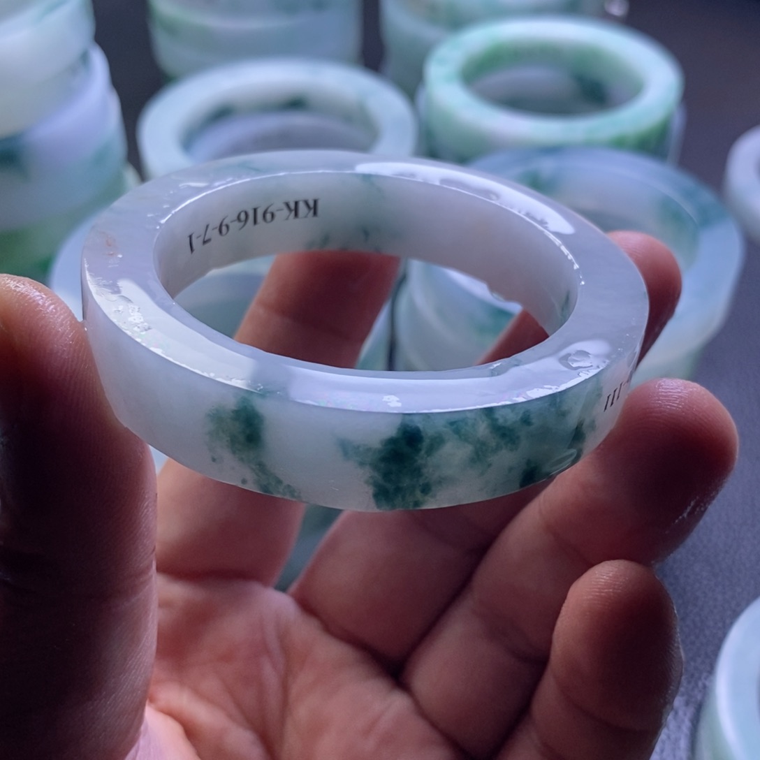 未镶嵌正圈定制翡翠美*