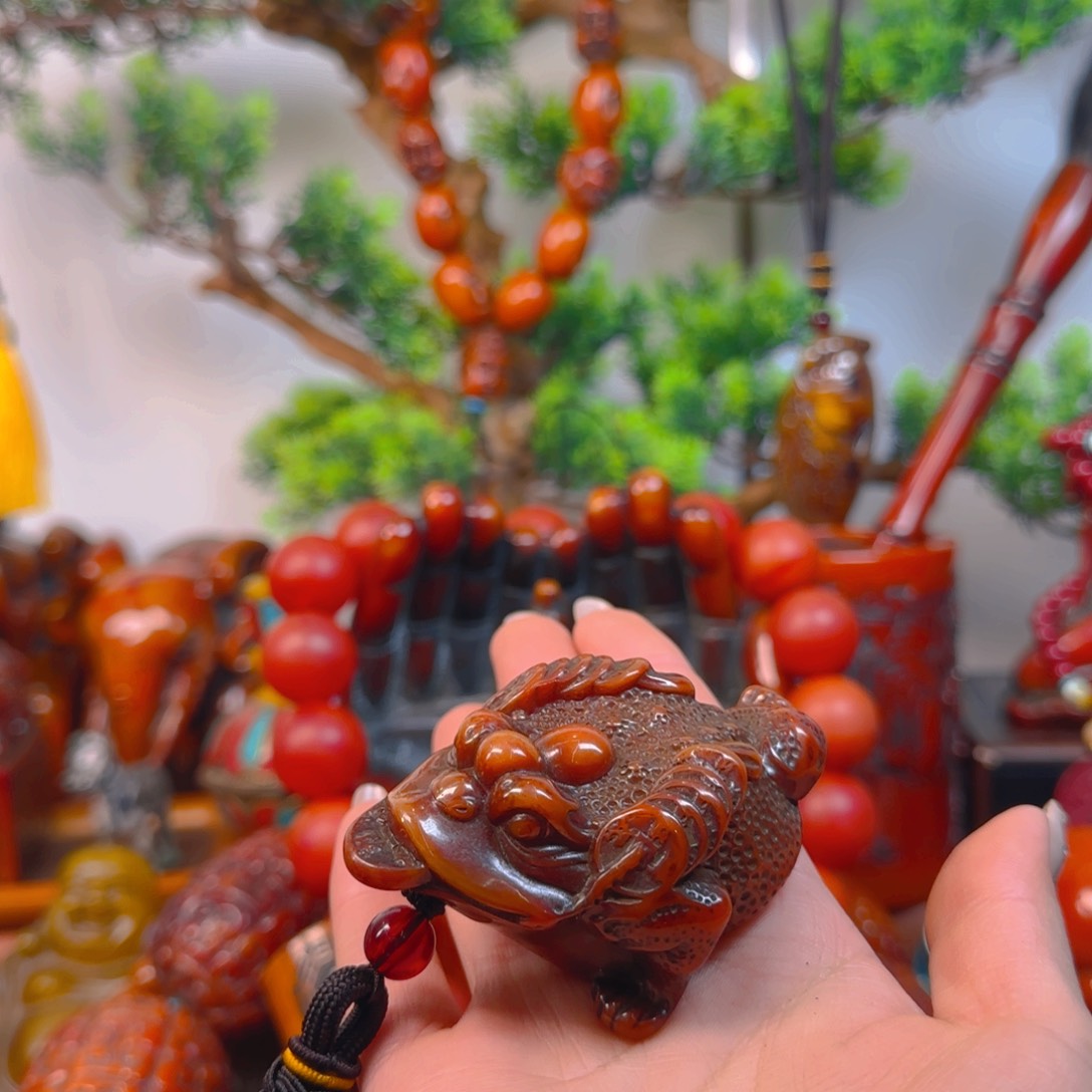 琥珀裸石未镶嵌手把