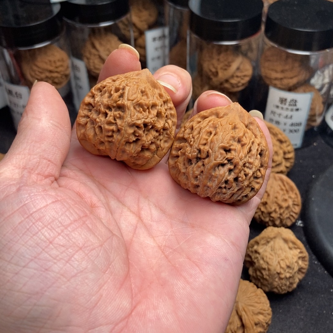 文玩核桃吊坠水龙纹39尺正尖