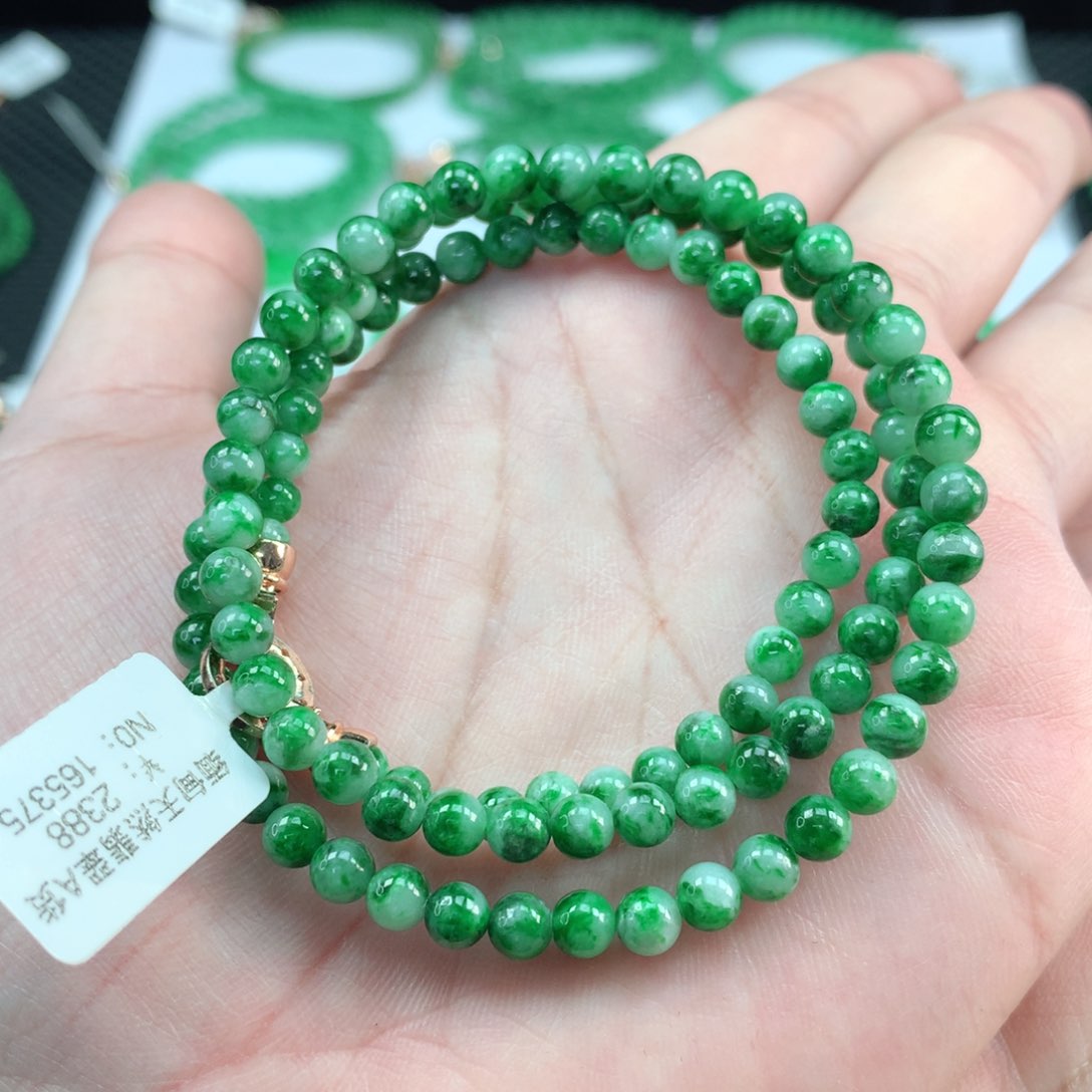 翡翠手链未镶嵌翡翠