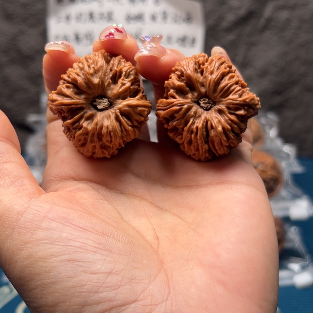 雲***璋把件文玩核桃南疆37微色差