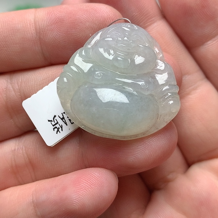 翡翠颈饰未镶嵌佛