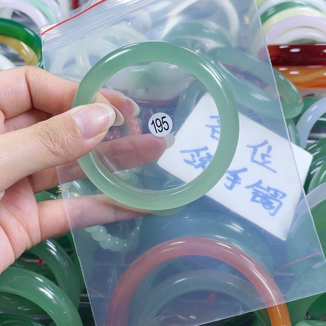 石英质玉手镯未镶嵌5455