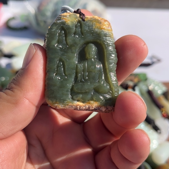 和田玉颈饰未镶嵌