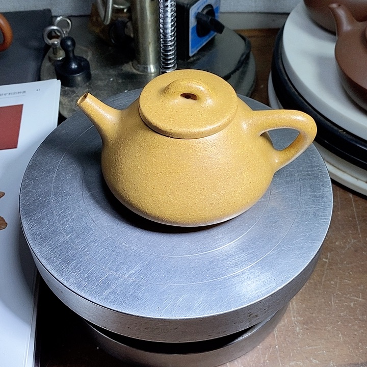 紫砂茶壶黄龙山原矿