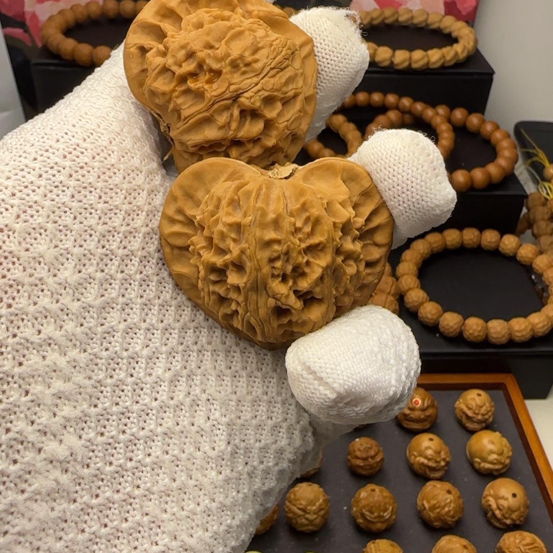 吊坠猴头核桃宫灯