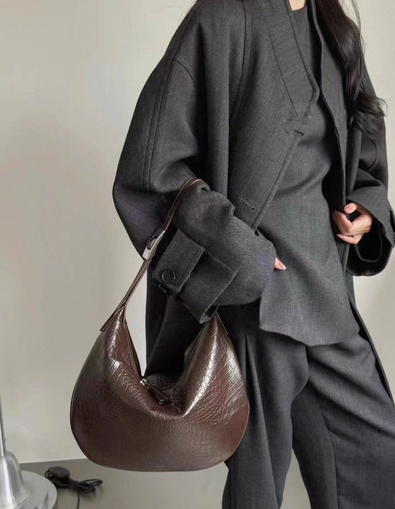 ZEUGEE【递进时髦马鞍包】2025秋冬新款头层牛皮复古手提斜跨腋下包