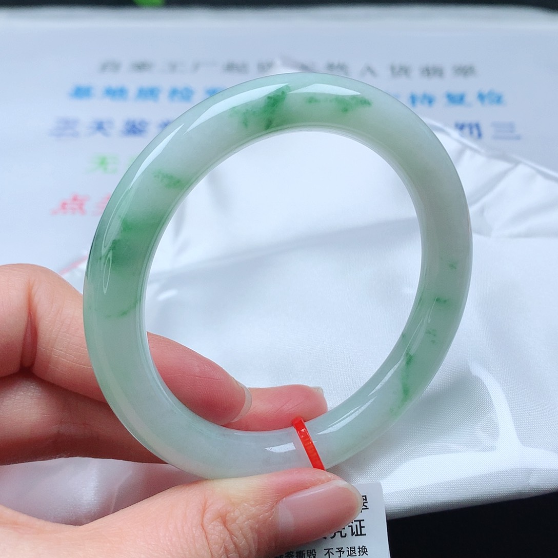 翡翠手镯（圆镯）未镶嵌55➕圆