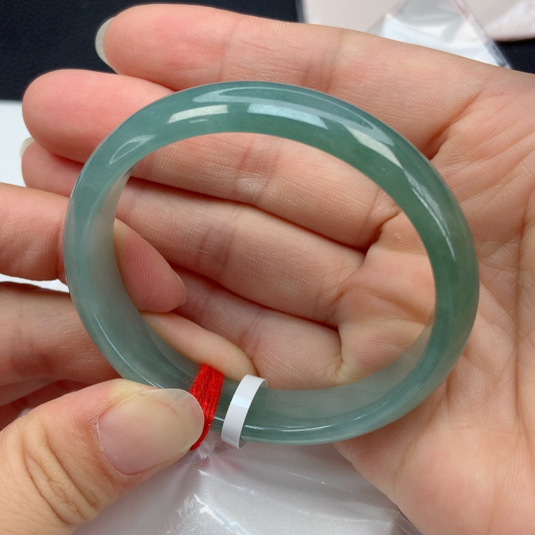 翡翠手镯未镶嵌53圈贵妃