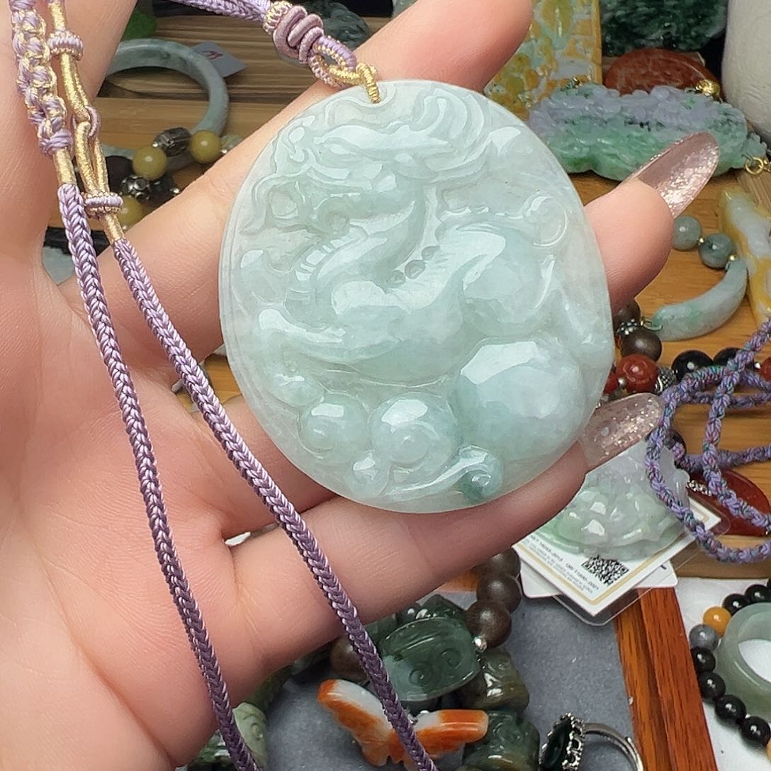 翡翠吊坠(赠链)未镶嵌吊坠5