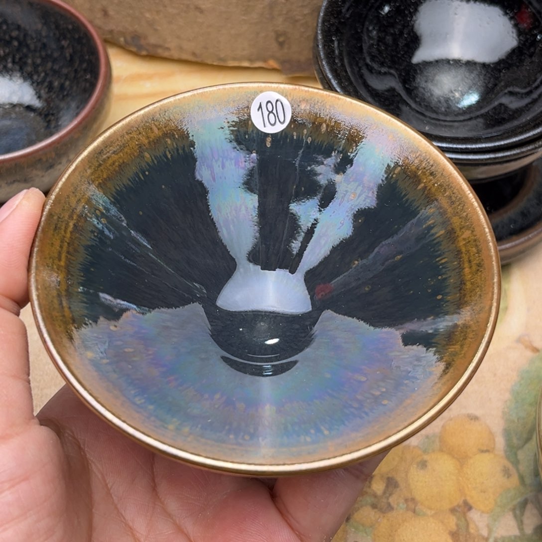 茶盏义兴龙窑坚持真柴烧