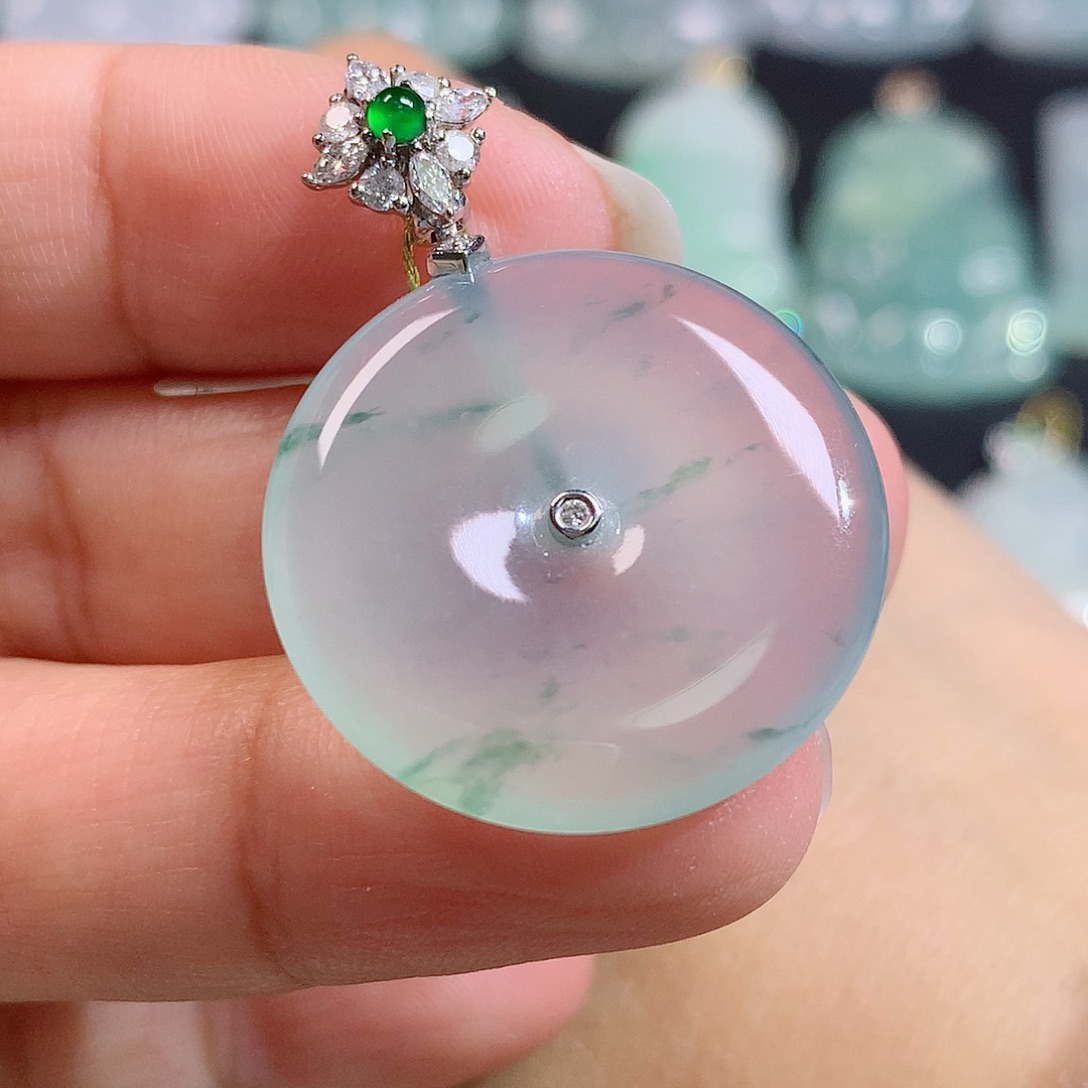 翡翠18K金镶嵌颈饰扣子