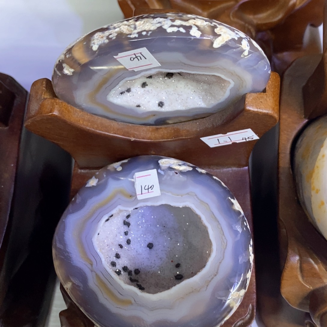 水晶摆件未镶嵌好好