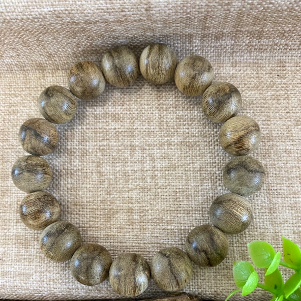 【正品】文莱沉香，虎纹百年老料，香草伴花香味，规格13+ mm重14.57克