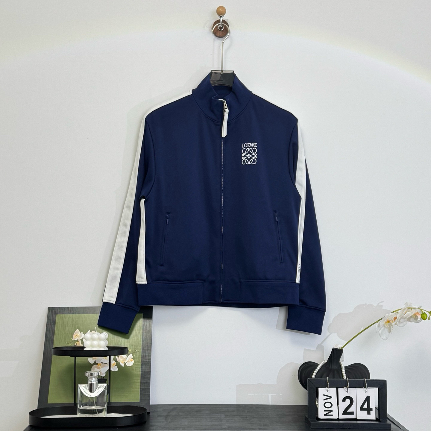 99新 LOEWE/罗意威 刺绣大logo蓝白拼色夹克外套 L码 99新 