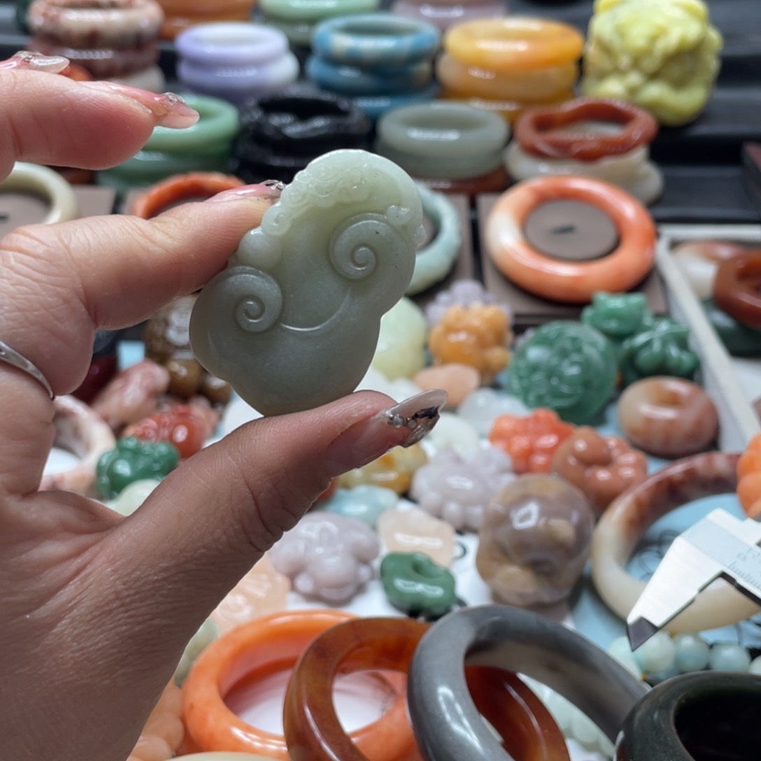 石英质玉手镯合金