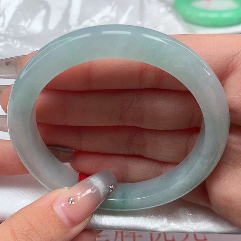 【闪购商品】翡翠手镯未镶嵌55圈