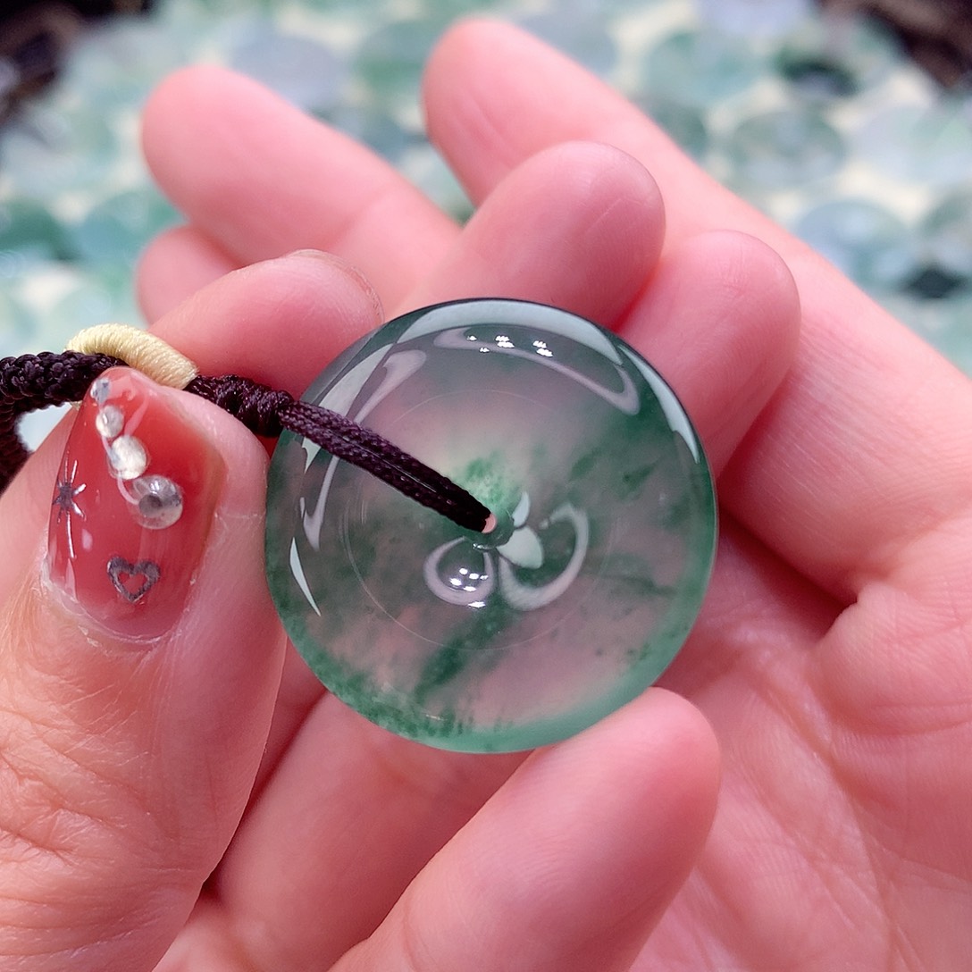 翡翠颈饰未镶嵌19尺寸24.8/5.7